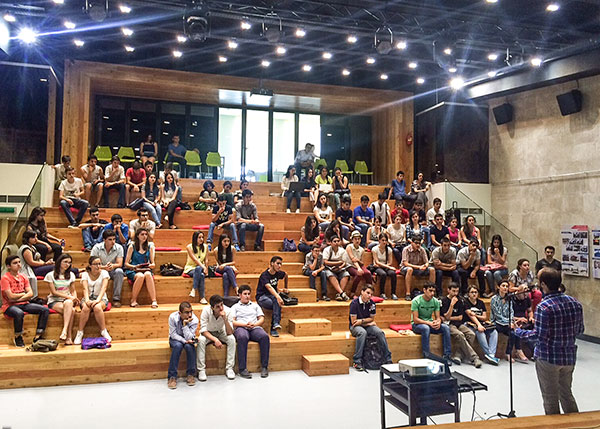 Армяне смогут поступать в Кэмбридж и Оксфорд, сдавая экзамены на родном языке