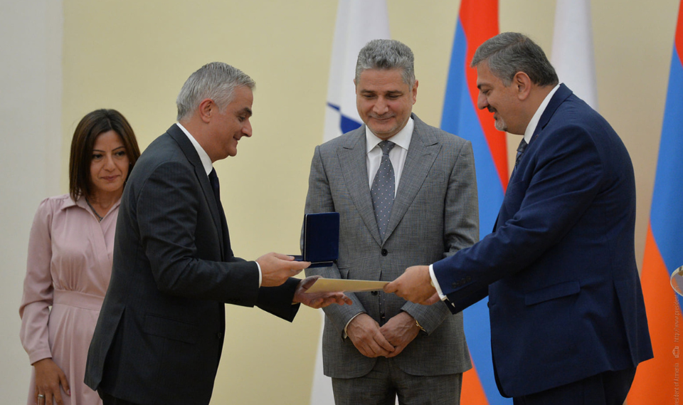 «ԼՈՒՅՍ» հիմնադրամի հոգաբարձուների խորհրդի անդամ Վաչե Գաբրիելյանը պարգևատրվել է «Եվրասիական տնտեսական միության զարգացման գործում ունեցած ավանդի համար» մեդալով