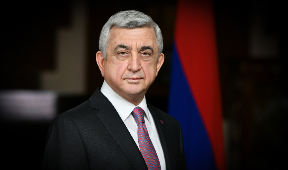 ՀՀ ՊԱՇՏՈՆԱԹՈՂ ՆԱԽԱԳԱՀ ՍԵՐԺ ՍԱՐԳՍՅԱՆԻ ՆԱՄԱԿԸ «ԼՈՒՅՍ» ՀԻՄՆԱԴՐԱՄԻ ԱՇԽԱՏԱԿԱԶՄԻՆ ՈՒ ԿՐԹԱԹՈՇԱԿԱՌՈՒՆԵՐԻ ՀԱՄԱՅՆՔԻՆ